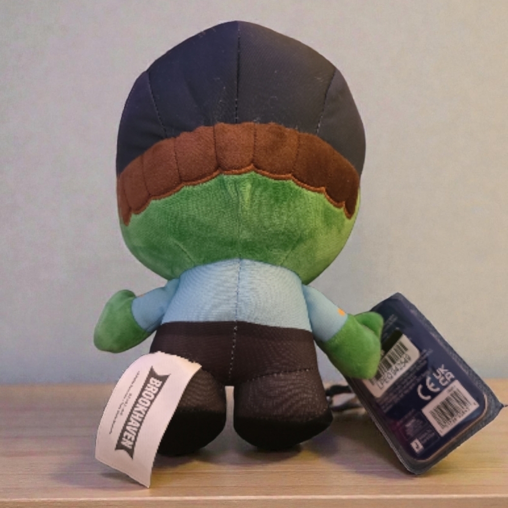 ROBLOX Dev Series Brookhaven Chief Rotten 8'inch Plushie - Picture 2 of 2